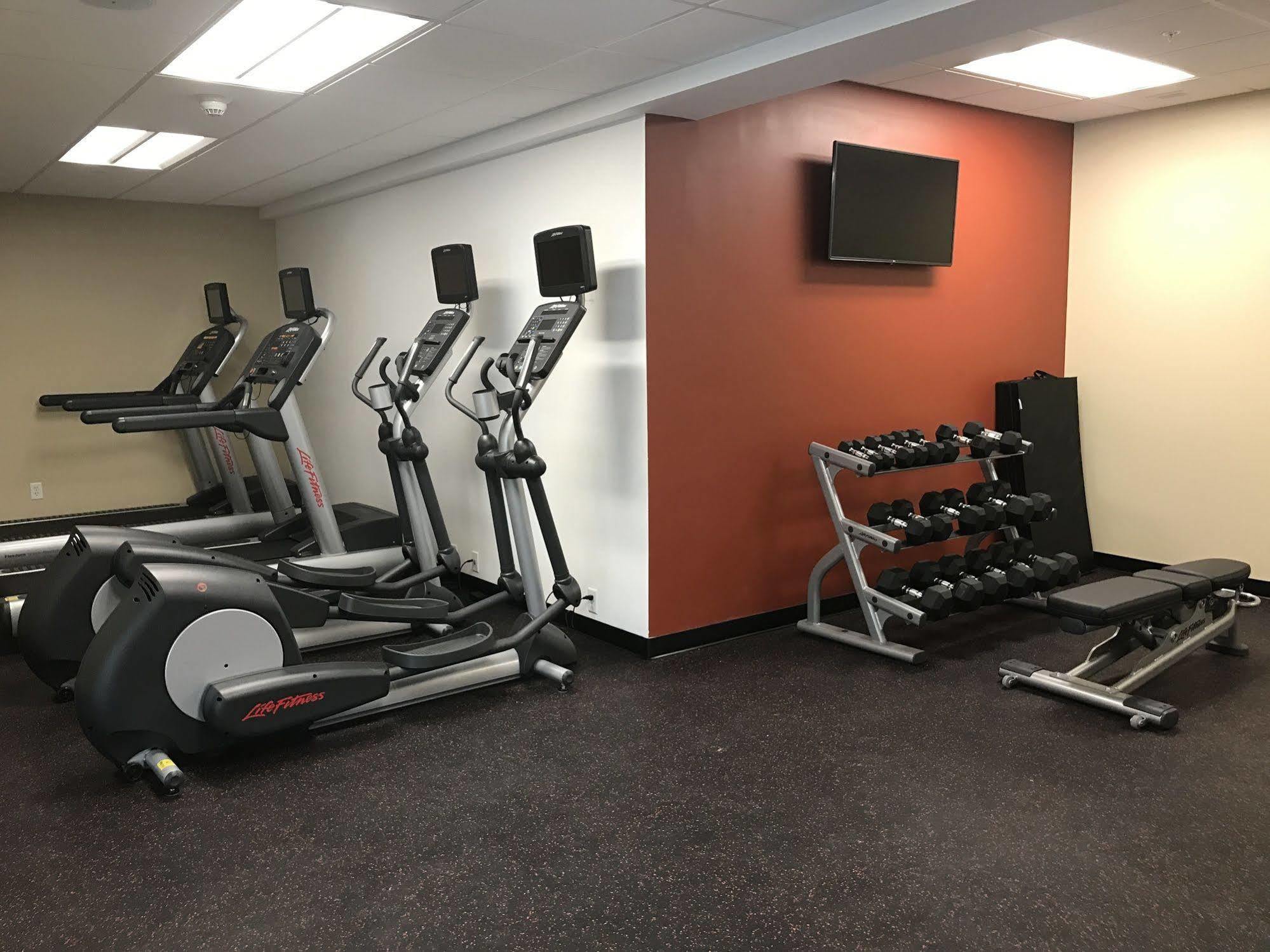 Towneplace Suites By Marriott New Hartford Exterior foto